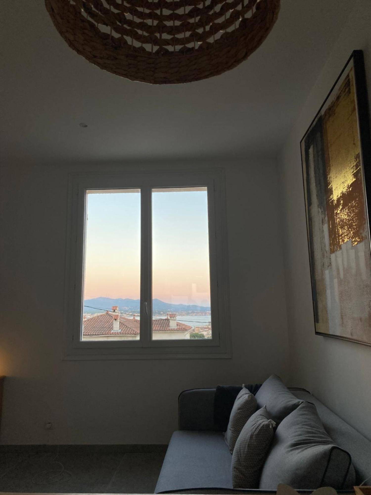 Petit Paradis A Sanary Avec Vue Mer Wifi Et Clim Luaran gambar