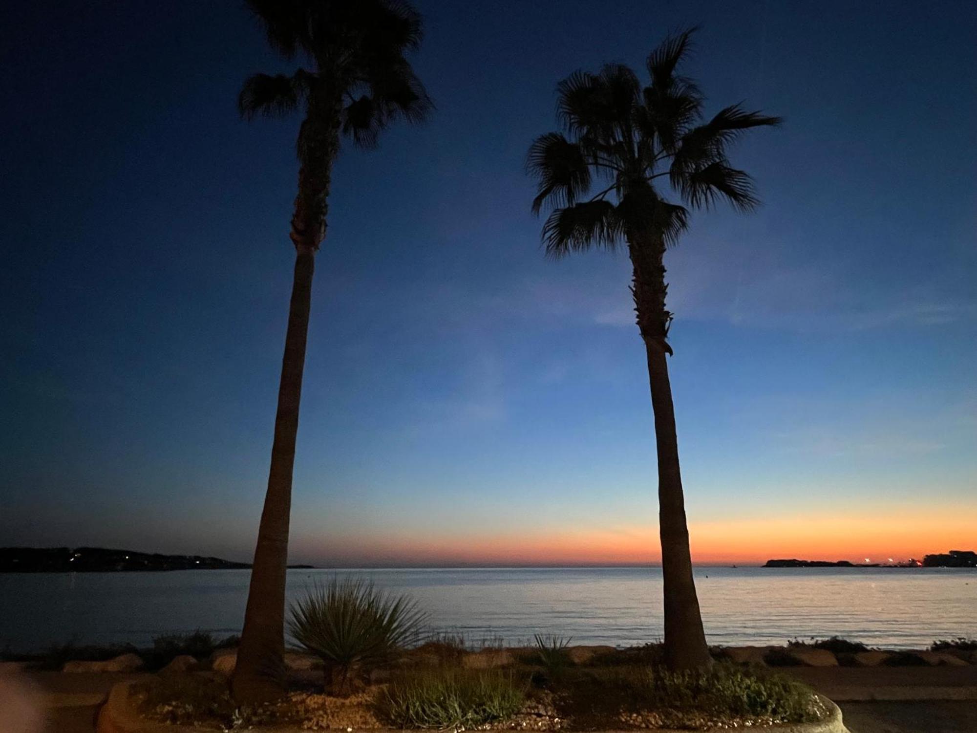 Petit Paradis A Sanary Avec Vue Mer Wifi Et Clim Luaran gambar
